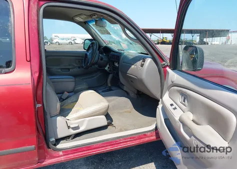 2001 Toyota Tacoma Prerunner V6 from USA, damaged, VIN 5TEGN92N31Z827716